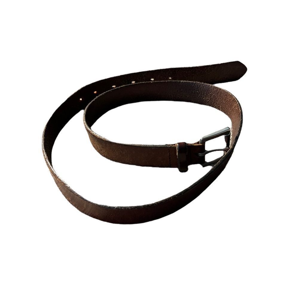 Vintage Brownβleather belt w solid brass buckle unbrandedβ fits up to 34βinches